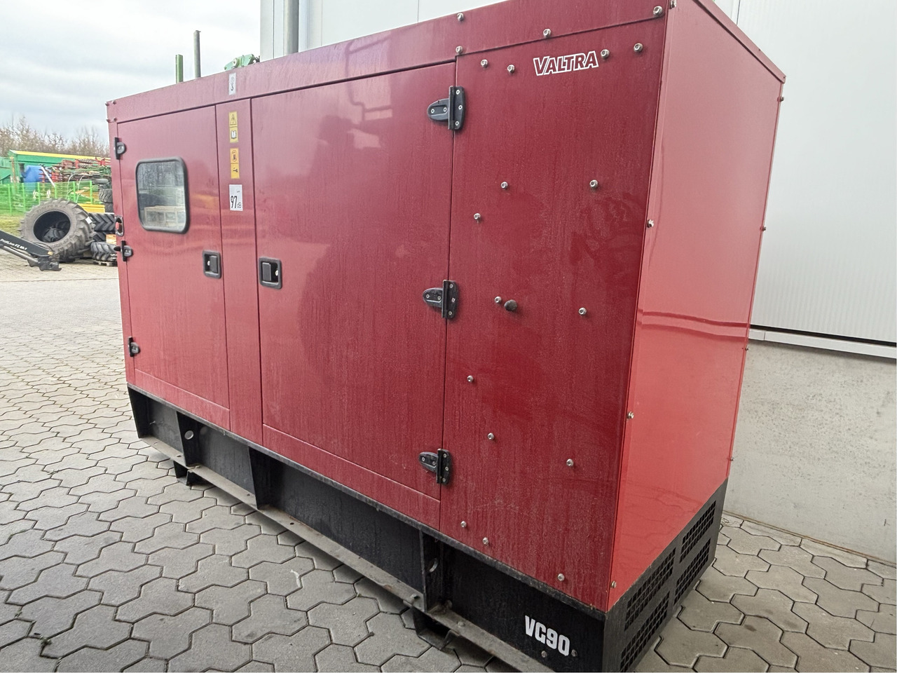 Valtra Diesel-Generator VG90 - Алат/ Опрема: слика 4 Valtra Diesel-Generator VG90 - Алат/ Опрема: слика 4