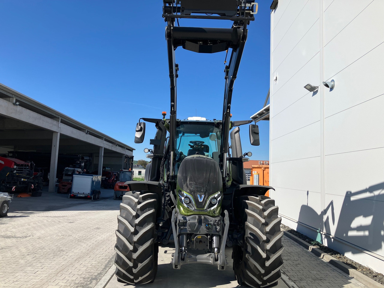 Valtra Q 285 - Трактор: слика 5 Valtra Q 285 - Трактор: слика 5