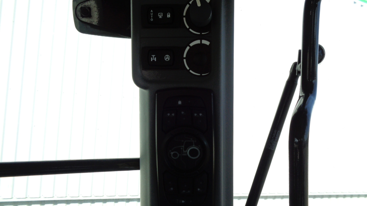 Valtra S374 - Трактор: слика 4 Valtra S374 - Трактор: слика 4