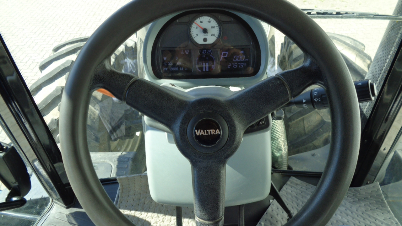 Valtra S374 - Трактор: слика 2 Valtra S374 - Трактор: слика 2