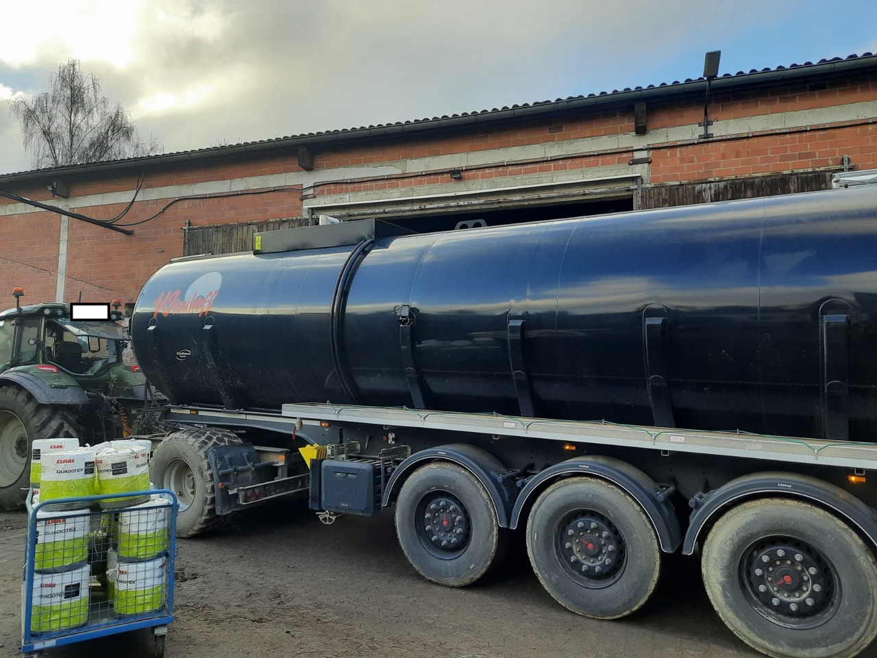 Wienhoff Drei-Achs Tanksattelauflieger - Опрема за наѓубрување: слика 1 Wienhoff Drei-Achs Tanksattelauflieger - Опрема за наѓубрување: слика 1