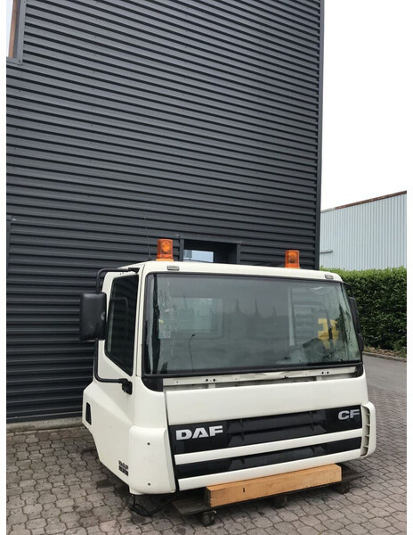 DAF CF Euro 3, Euro 4 - Кабина и ентериер за Камион: слика 4 DAF CF Euro 3, Euro 4 - Кабина и ентериер за Камион: слика 4