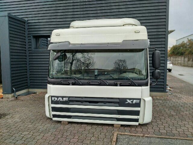 DAF XF 105 Euro 5 - Кабина и ентериер за Камион: слика 2 DAF XF 105 Euro 5 - Кабина и ентериер за Камион: слика 2