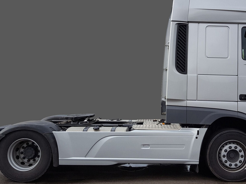 DAF XF106 E6 Sideskirts / Fairings - Аеродинамика/ Спојлер за Камион: слика 1 DAF XF106 E6 Sideskirts / Fairings - Аеродинамика/ Спојлер за Камион: слика 1