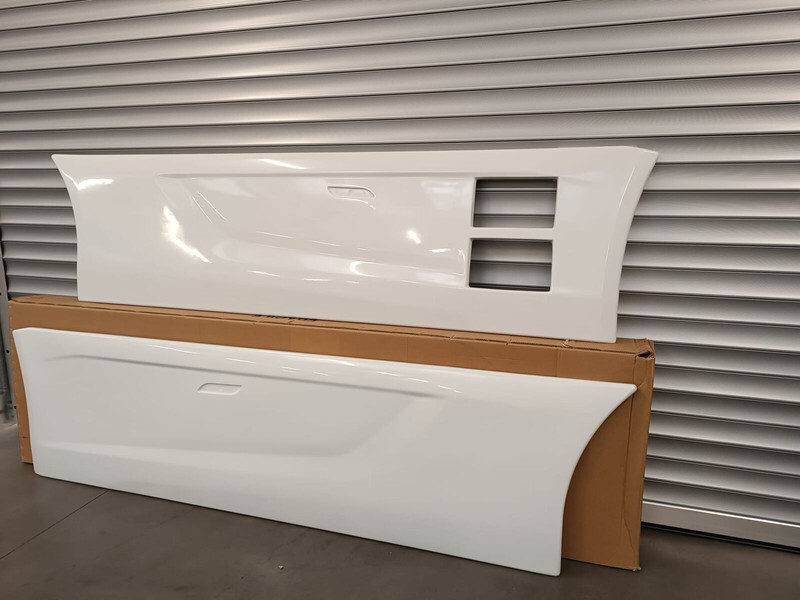 Iveco S WAY EURO 6 - ADBlue steps / scalini ADBlue - Аеродинамика/ Спојлер за Камион: слика 5 Iveco S WAY EURO 6 - ADBlue steps / scalini ADBlue - Аеродинамика/ Спојлер за Камион: слика 5