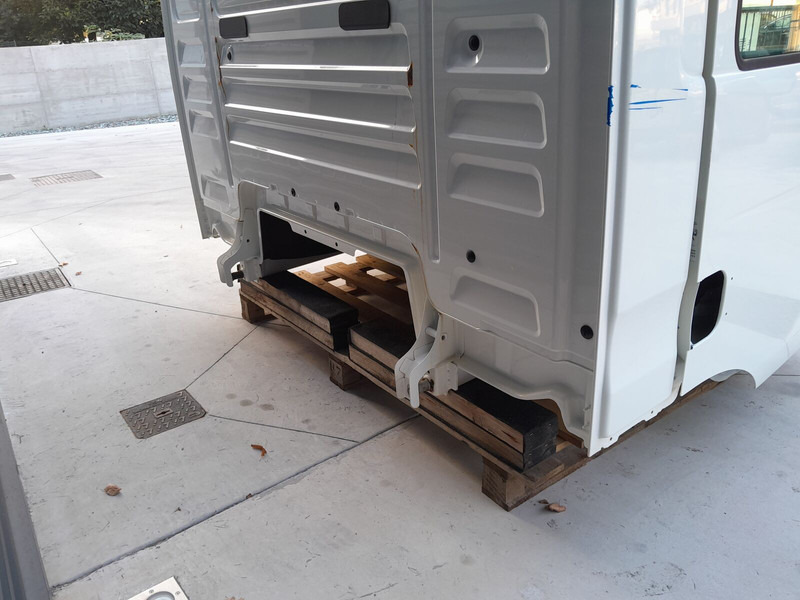 MAN DAY CAB - Кабина и ентериер за Камион: слика 5 MAN DAY CAB - Кабина и ентериер за Камион: слика 5