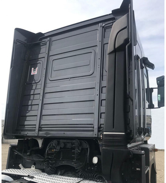 Renault MAGNUM Euro 5 - Кабина и ентериер за Камион: слика 3 Renault MAGNUM Euro 5 - Кабина и ентериер за Камион: слика 3