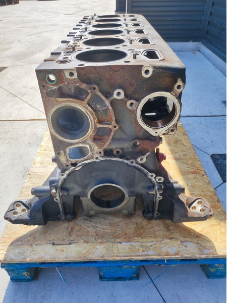 Scania - Блок на цилиндерот за Камион: слика 2 Scania - Блок на цилиндерот за Камион: слика 2