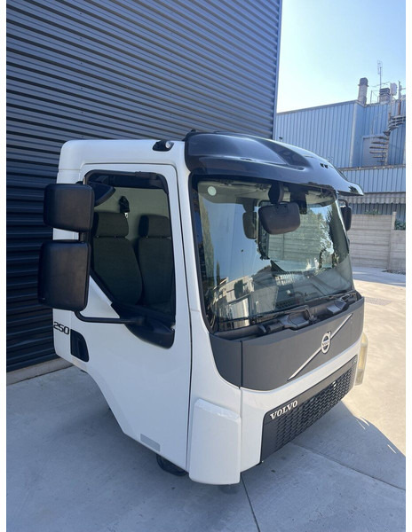 Volvo Day Cab - Кабина и ентериер за Камион: слика 3 Volvo Day Cab - Кабина и ентериер за Камион: слика 3