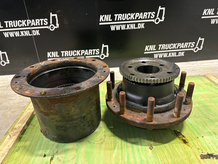 IVECO HUB + HUBREDUCTION - Глава на тркало за Камион: слика 1 IVECO HUB + HUBREDUCTION - Глава на тркало за Камион: слика 1