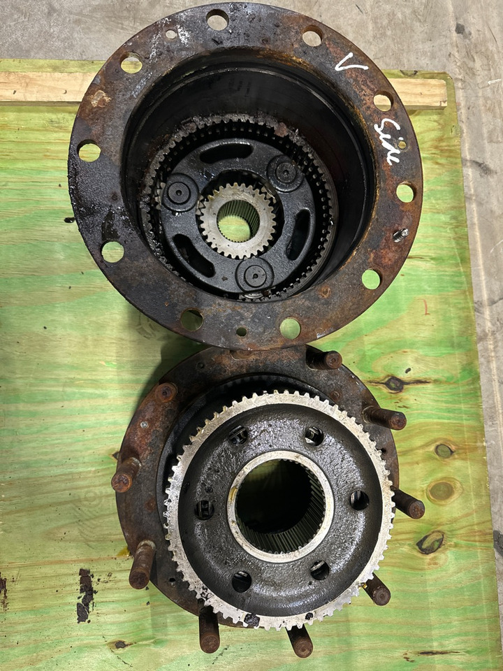 IVECO HUB + HUBREDUCTION - Глава на тркало за Камион: слика 2 IVECO HUB + HUBREDUCTION - Глава на тркало за Камион: слика 2