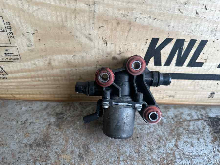 MAN ADBLUE VALVE 81.15407-6199 - Систем за гориво за Камион: слика 1 MAN ADBLUE VALVE 81.15407-6199 - Систем за гориво за Камион: слика 1