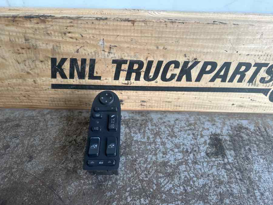 MAN DOOR MODULE 81.25806-7098 - Електричен систем за Камион: слика 1 MAN DOOR MODULE 81.25806-7098 - Електричен систем за Камион: слика 1