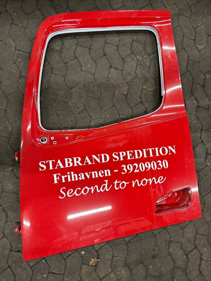 MERCEDES LEFT DOOR A9607202303 - Кабина и ентериер за Камион: слика 1 MERCEDES LEFT DOOR A9607202303 - Кабина и ентериер за Камион: слика 1