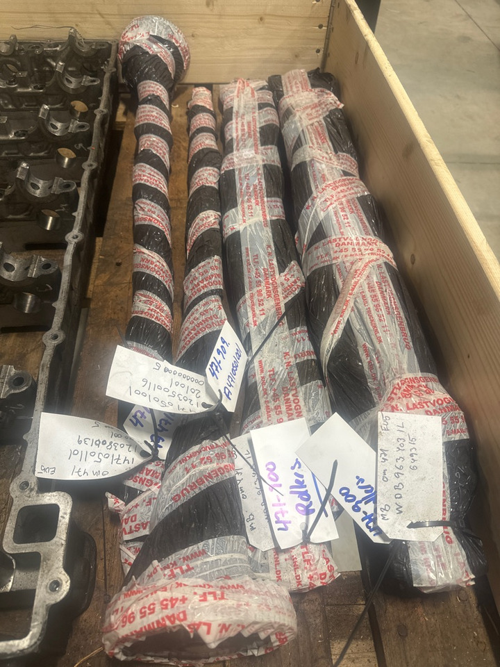 MERCEDES ROLLER ASSY - Мотор и делови за Камион: слика 1 MERCEDES ROLLER ASSY - Мотор и делови за Камион: слика 1