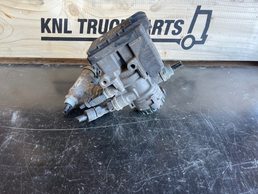 RENAULT VALVE 7421327346 - Кочионен вентил за Камион: слика 1 RENAULT VALVE 7421327346 - Кочионен вентил за Камион: слика 1