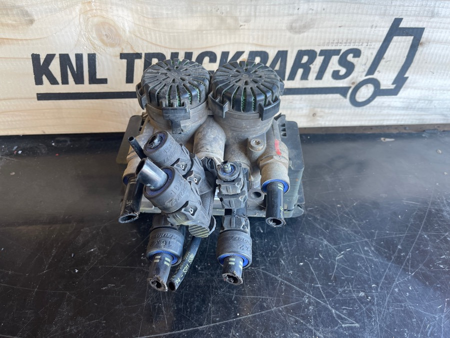 RENAULT VALVE 7422225568 - Кочионен вентил за Камион: слика 1 RENAULT VALVE 7422225568 - Кочионен вентил за Камион: слика 1