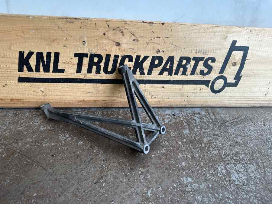SCANIA BRACKET 2135577 - Рамка/ Шасија за Камион: слика 2 SCANIA BRACKET 2135577 - Рамка/ Шасија за Камион: слика 2