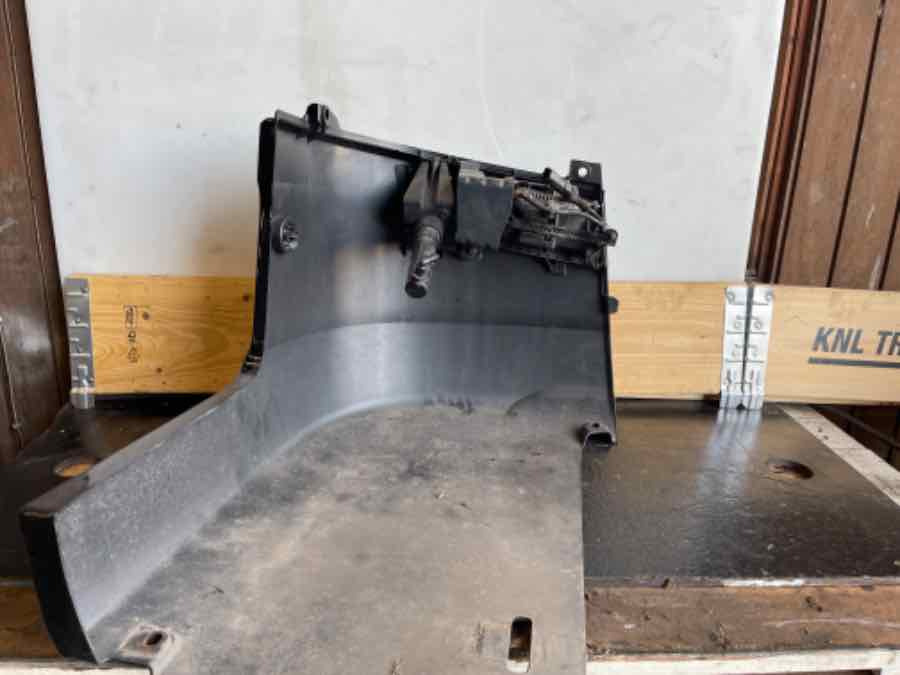SCANIA BUMPER COVER LEFT SIDE 2295948 - Каросерија и екстериер за Камион: слика 2 SCANIA BUMPER COVER LEFT SIDE 2295948 - Каросерија и екстериер за Камион: слика 2