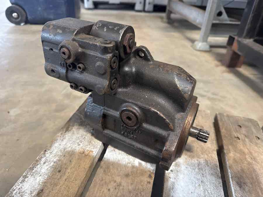 SCANIA BUS HYDRAULIC PUMP 2202323 - Хидраулика за Камион: слика 1 SCANIA BUS HYDRAULIC PUMP 2202323 - Хидраулика за Камион: слика 1