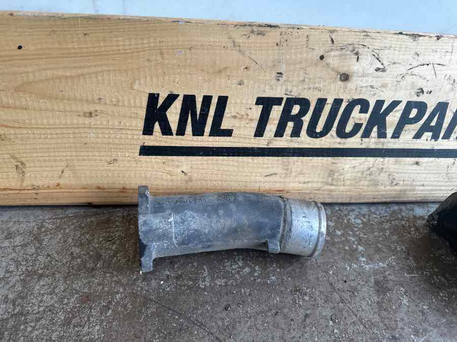 SCANIA FLANGE PIPE 1943692 - Систем за внесување на воздух за Камион: слика 1 SCANIA FLANGE PIPE 1943692 - Систем за внесување на воздух за Камион: слика 1