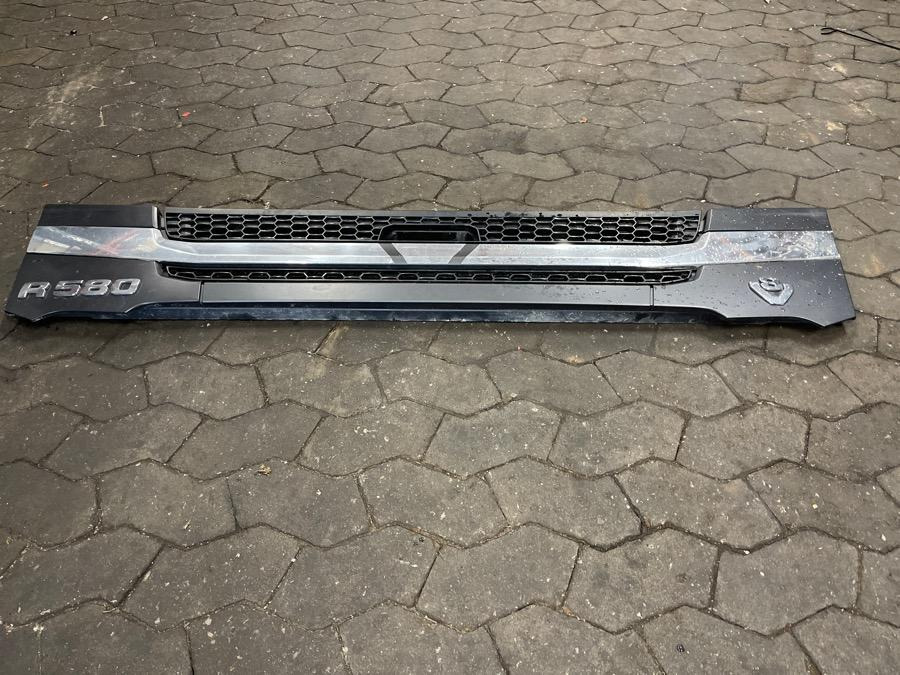 SCANIA NGR GRILL LOWER - Каросерија и екстериер за Камион: слика 2 SCANIA NGR GRILL LOWER - Каросерија и екстериер за Камион: слика 2