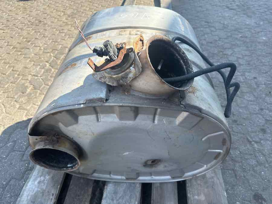 VOLVO EXHAUST 20894953 - Издувен систем за Камион: слика 2 VOLVO EXHAUST 20894953 - Издувен систем за Камион: слика 2