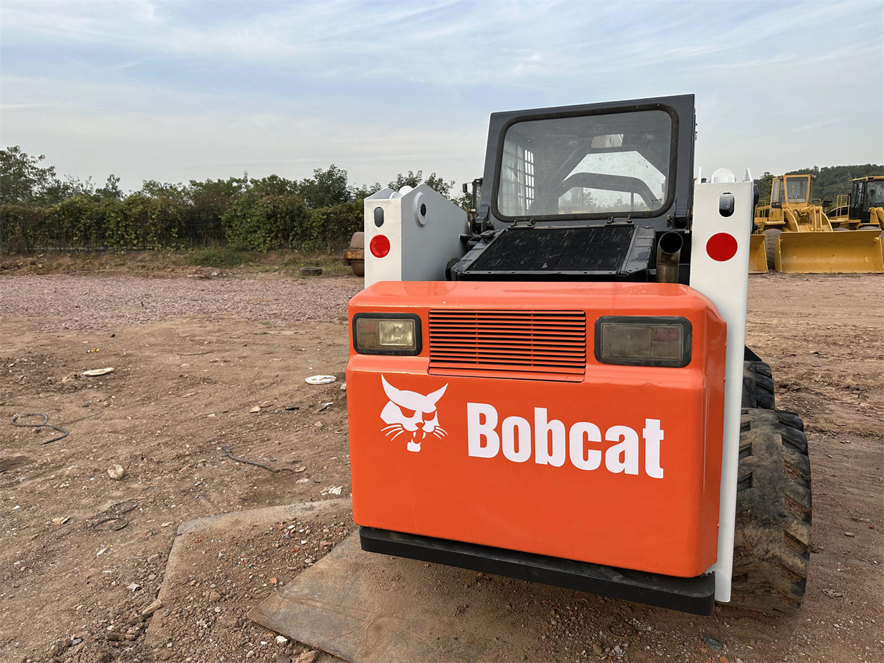 BOBCAT S300 - Компактен натоварувач: слика 4 BOBCAT S300 - Компактен натоварувач: слика 4