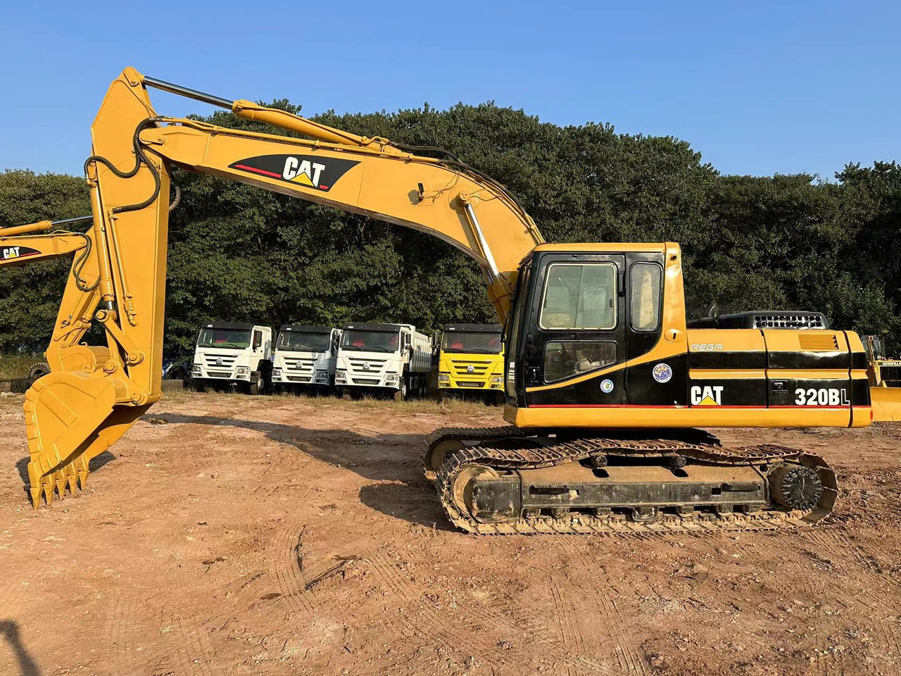 CAT 320B - Багер гасеничар: слика 2 CAT 320B - Багер гасеничар: слика 2