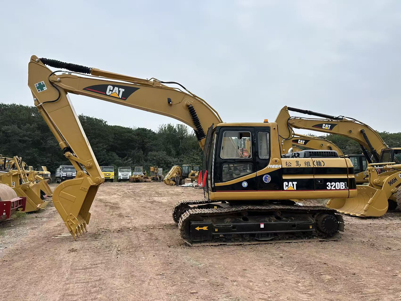 CAT 320B excavator - Багер гасеничар: слика 1 CAT 320B excavator - Багер гасеничар: слика 1