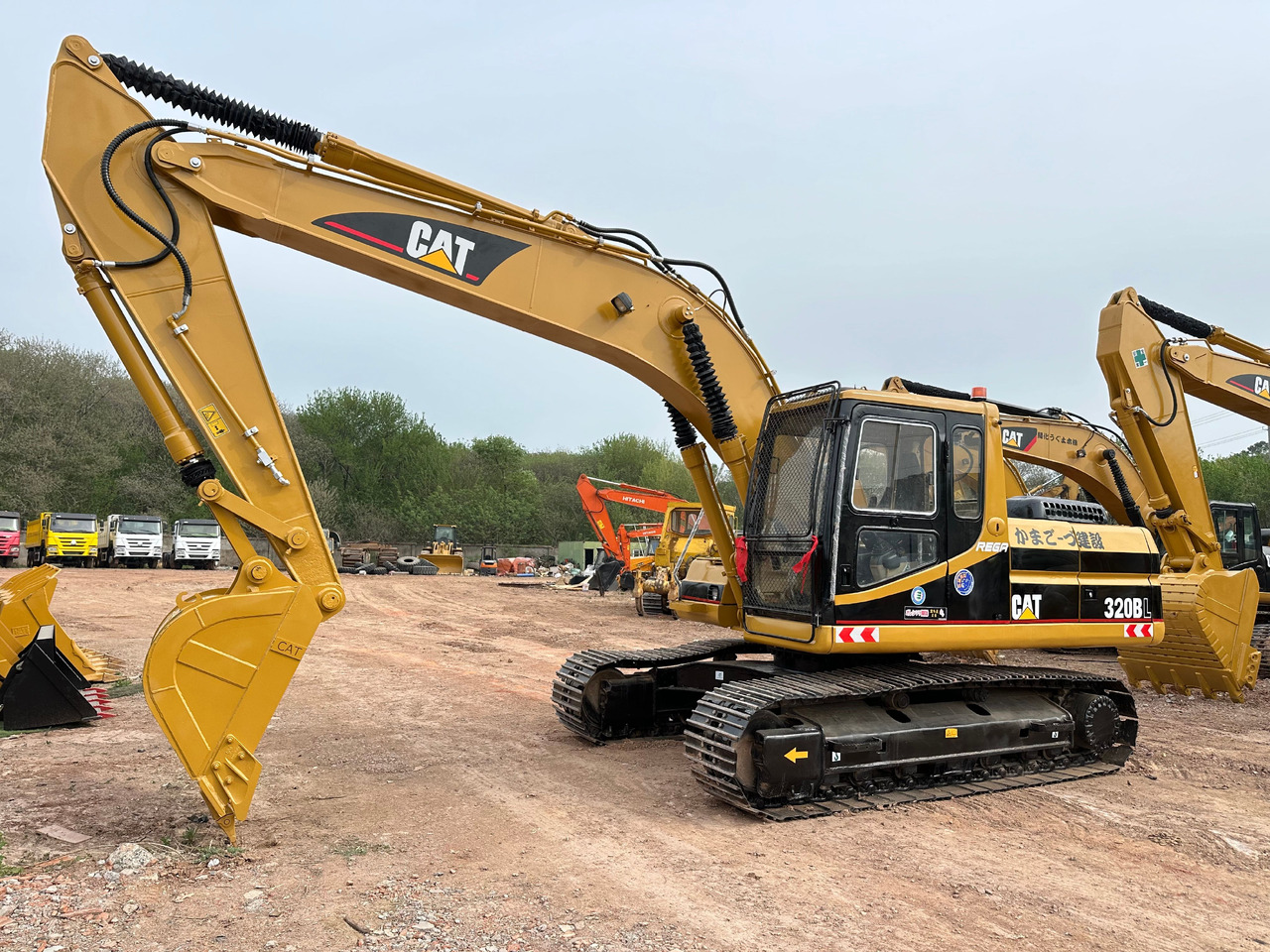 CAT 320BL - Багер гасеничар: слика 2 CAT 320BL - Багер гасеничар: слика 2