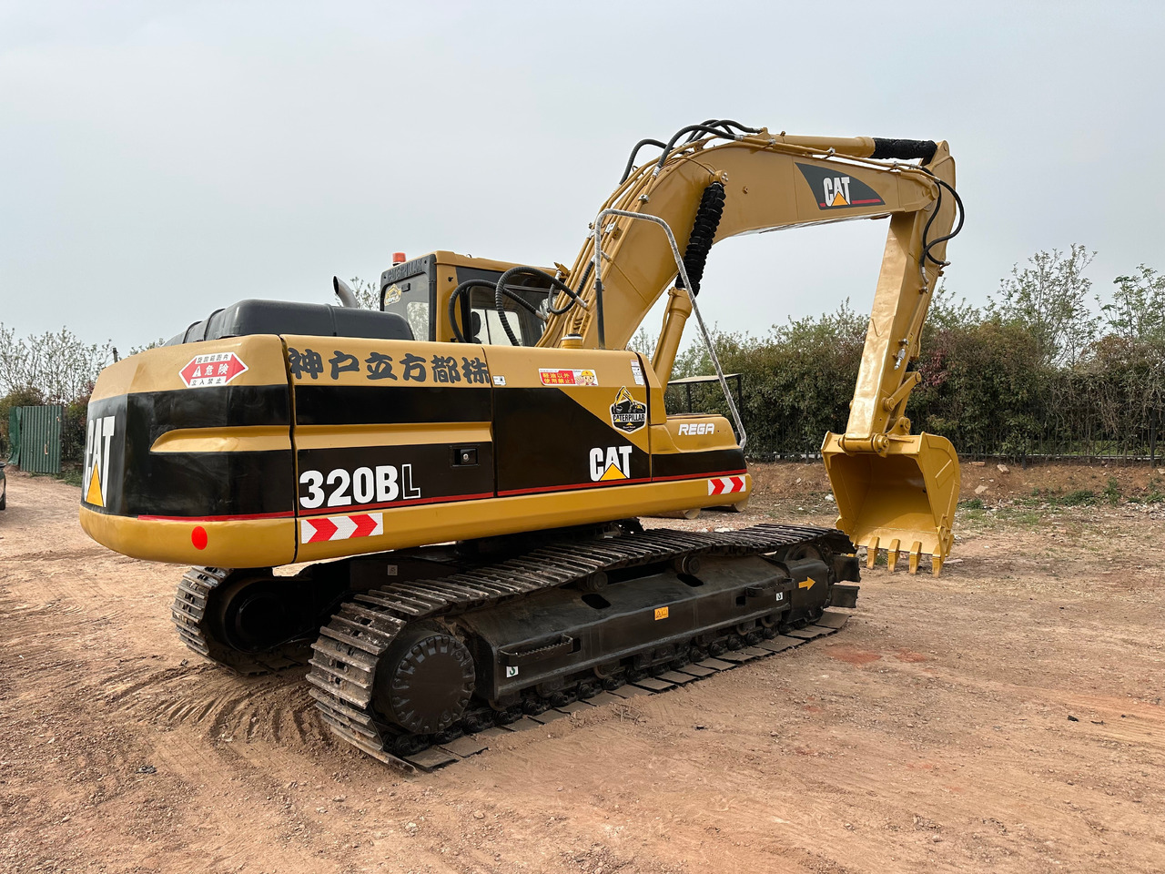 CAT 320BL - Багер гасеничар: слика 4 CAT 320BL - Багер гасеничар: слика 4