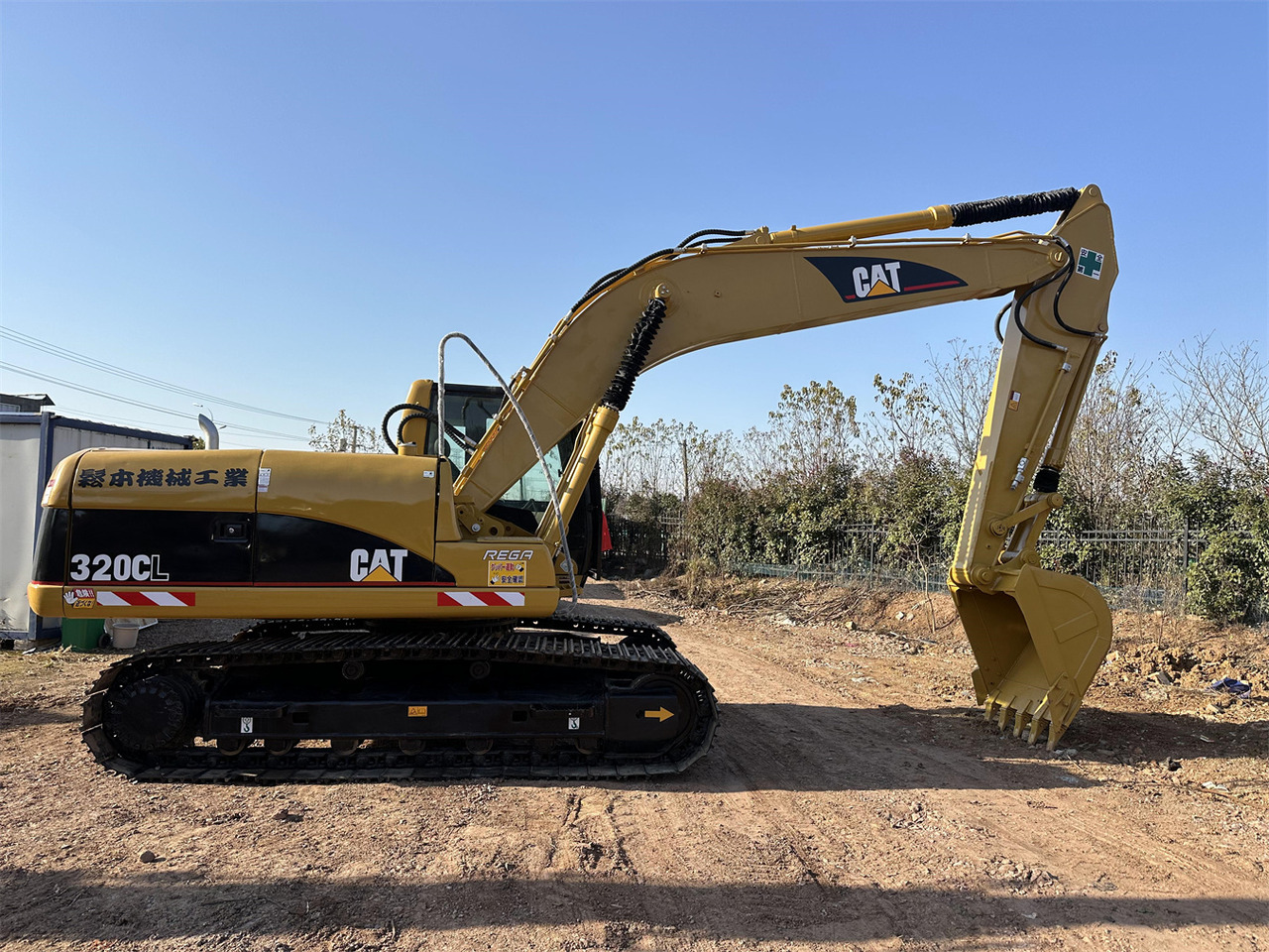CAT 320CL - Багер гасеничар: слика 2 CAT 320CL - Багер гасеничар: слика 2