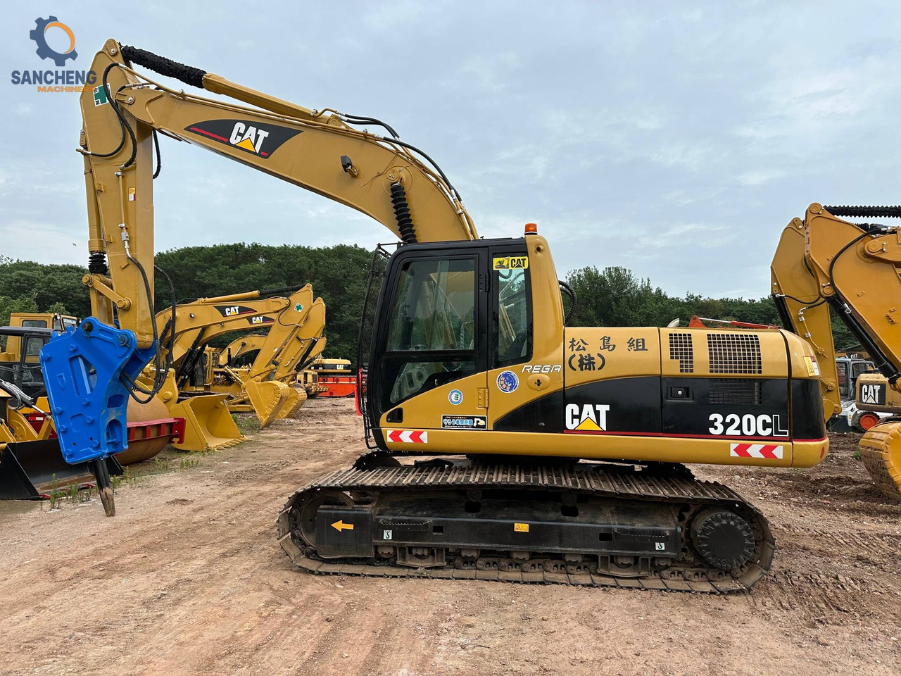 CAT 320CL crawler excavator with hammer - Багер гасеничар: слика 2 CAT 320CL crawler excavator with hammer - Багер гасеничар: слика 2
