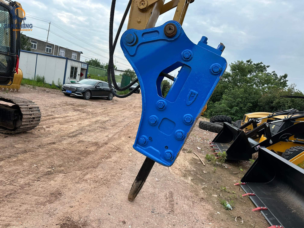 CAT 320CL crawler excavator with hammer - Багер гасеничар: слика 5 CAT 320CL crawler excavator with hammer - Багер гасеничар: слика 5