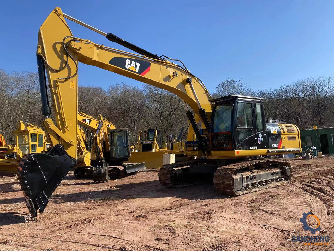 CAT 325D - Багер: слика 2 CAT 325D - Багер: слика 2