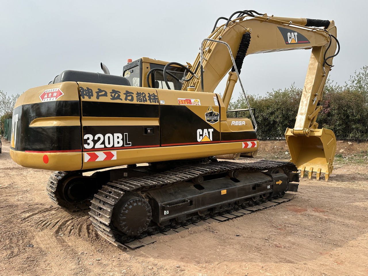 CATERPILLAR 320BL - Багер гасеничар: слика 4 CATERPILLAR 320BL - Багер гасеничар: слика 4