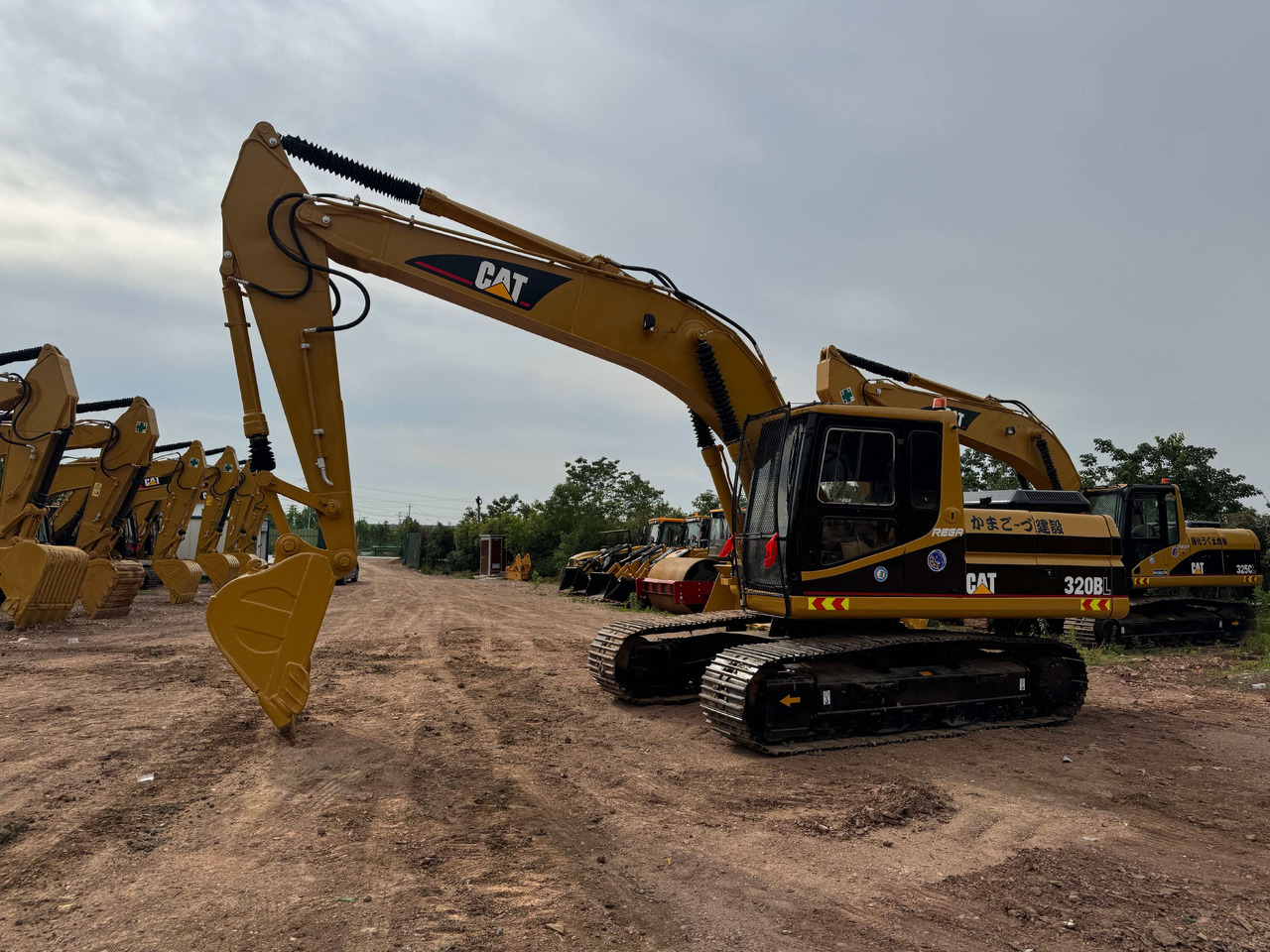 CATERPILLAR 320BL - Багер гасеничар: слика 3 CATERPILLAR 320BL - Багер гасеничар: слика 3