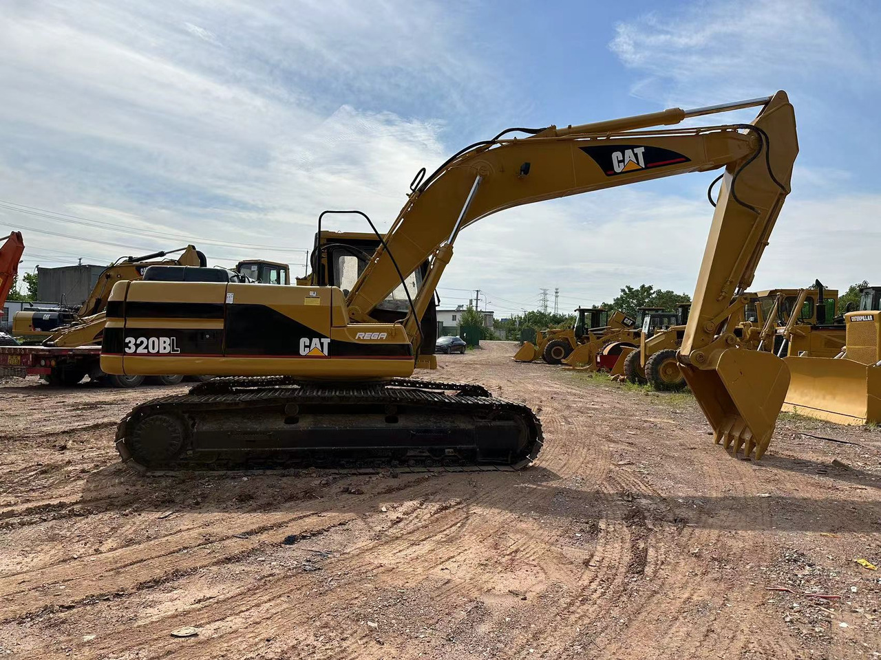 CATERPILLAR 320BL - Багер гасеничар: слика 3 CATERPILLAR 320BL - Багер гасеничар: слика 3