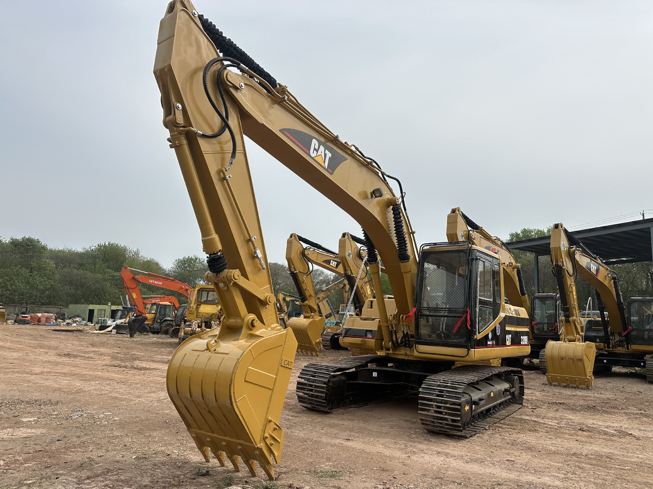 CATERPILLAR 320BL - Багер гасеничар: слика 2 CATERPILLAR 320BL - Багер гасеничар: слика 2