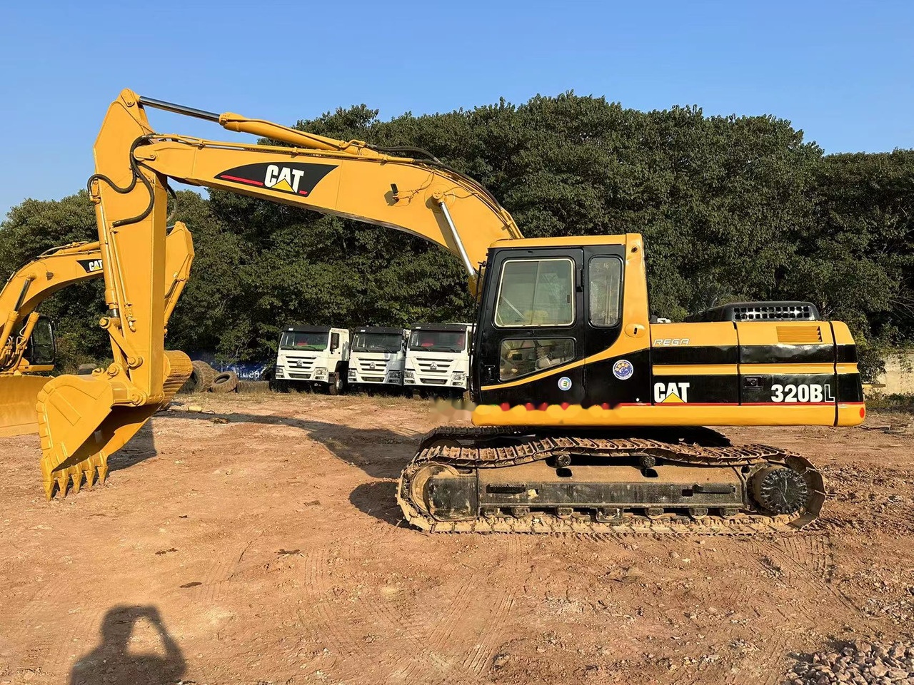 CATERPILLAR 320BL - Багер гасеничар: слика 2 CATERPILLAR 320BL - Багер гасеничар: слика 2