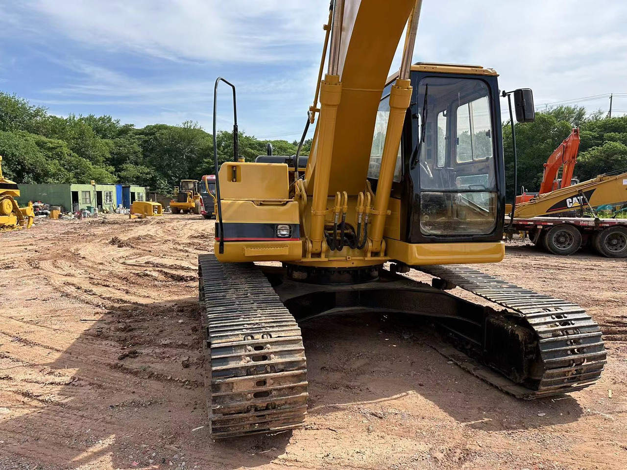 CATERPILLAR 320BL - Багер гасеничар: слика 4 CATERPILLAR 320BL - Багер гасеничар: слика 4