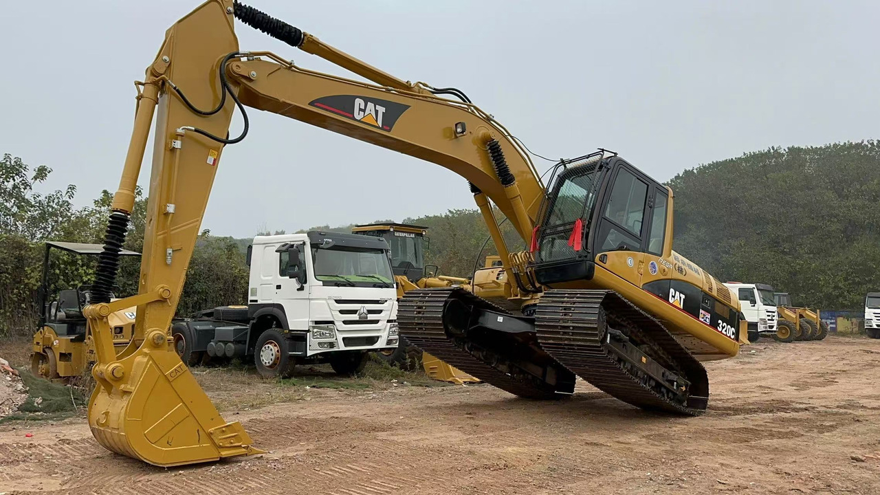 CATERPILLAR 320CL - Багер гасеничар: слика 2 CATERPILLAR 320CL - Багер гасеничар: слика 2