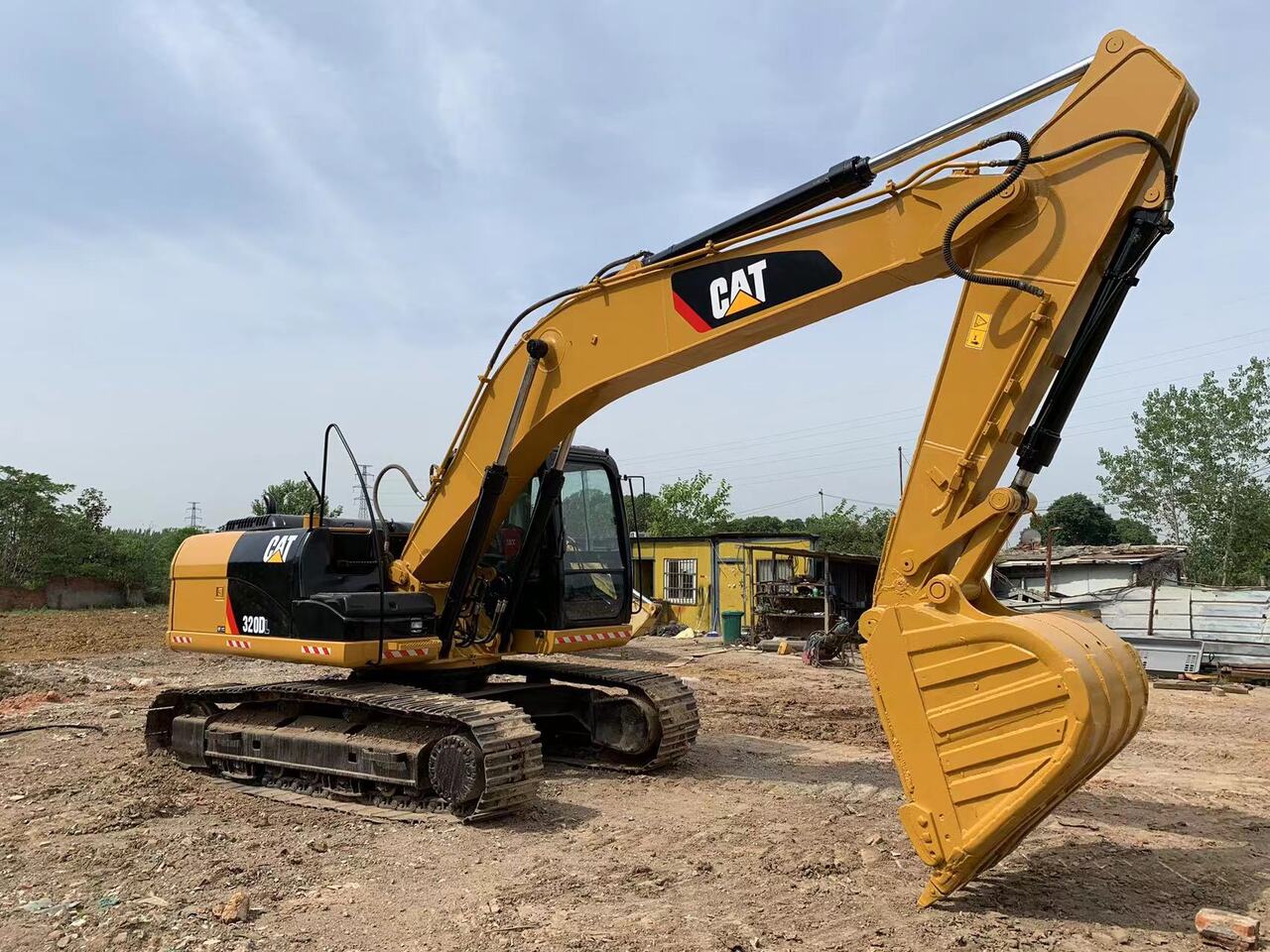 CATERPILLAR 320DL - Багер гасеничар: слика 4 CATERPILLAR 320DL - Багер гасеничар: слика 4