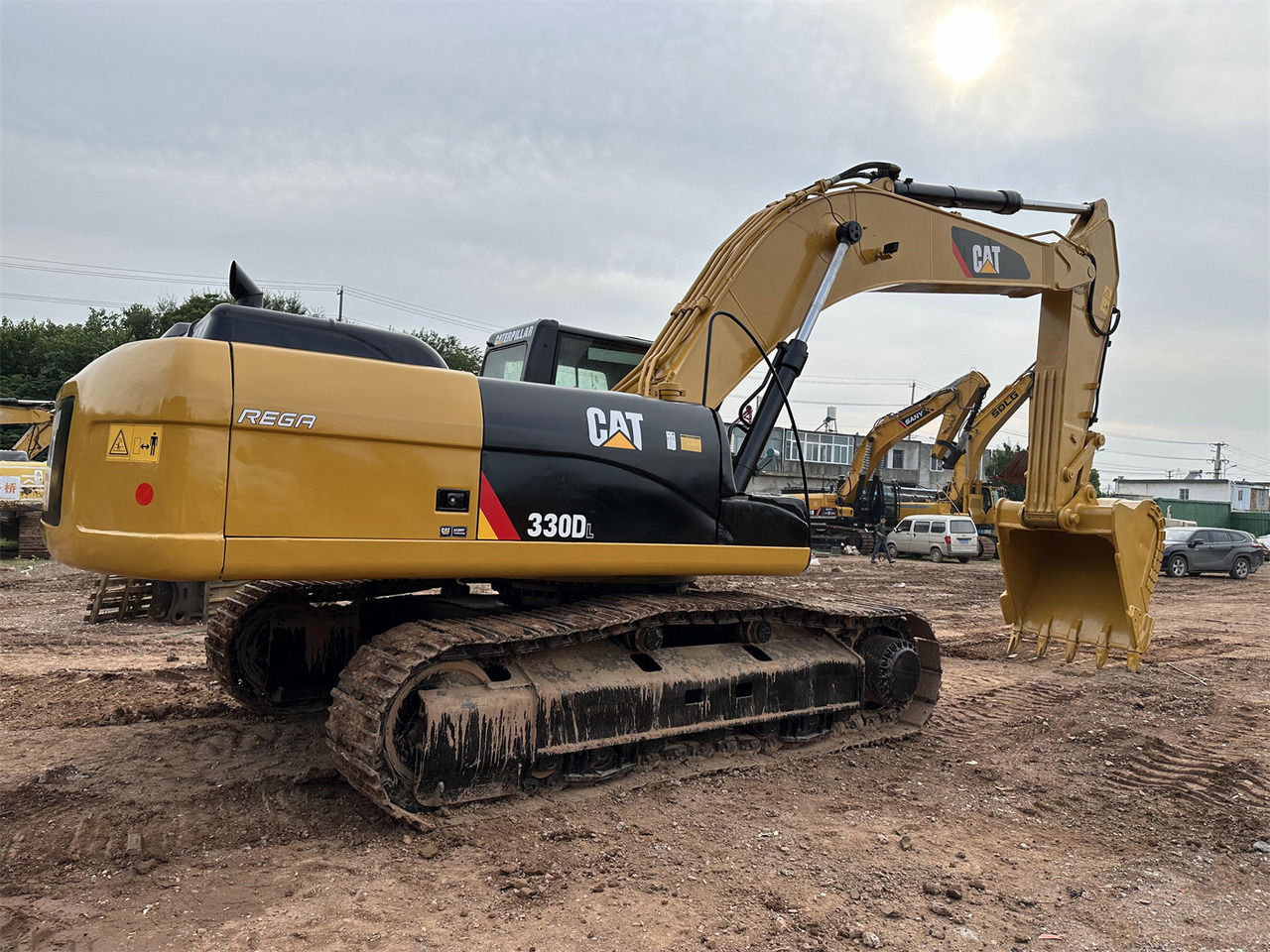 CATERPILLAR 330D - Багер гасеничар: слика 1 CATERPILLAR 330D - Багер гасеничар: слика 1