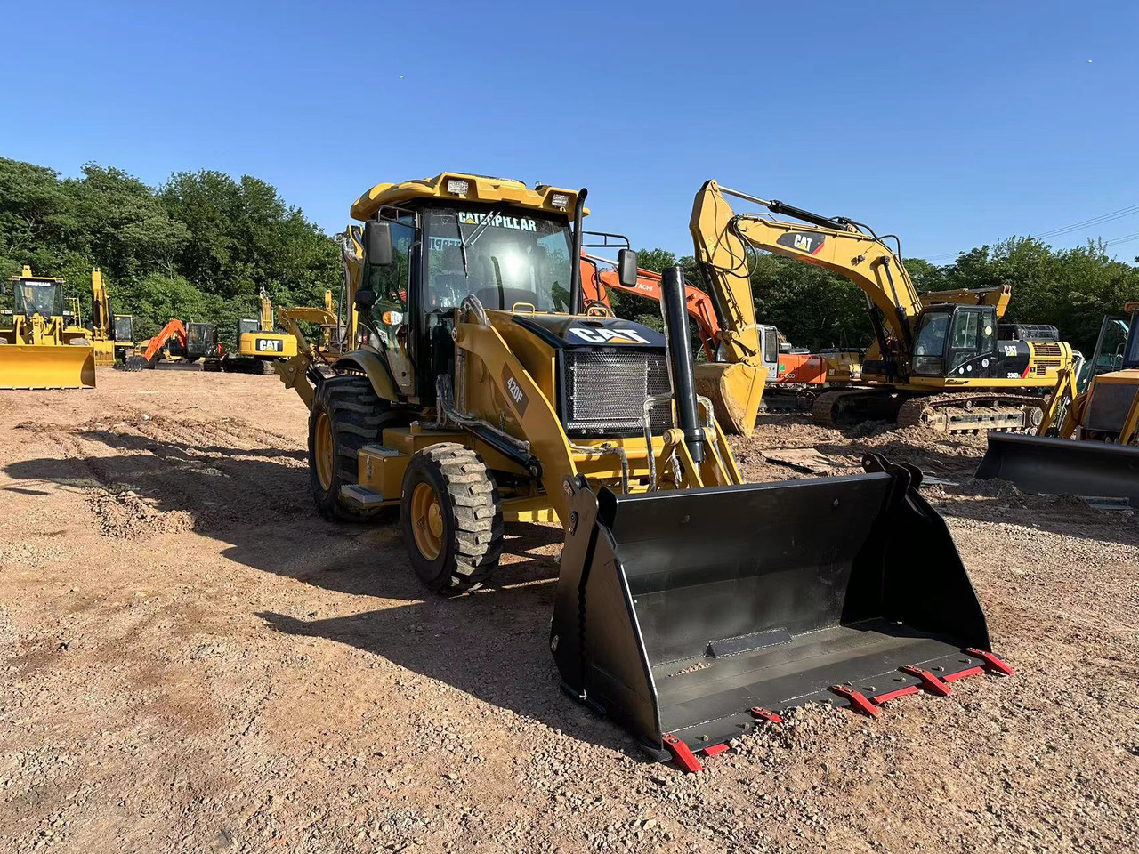 CATERPILLAR 420F2 - Ровокопач: слика 3 CATERPILLAR 420F2 - Ровокопач: слика 3