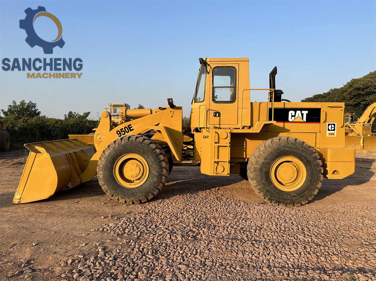 CATERPILLAR 950E - Натоварувач на тркала: слика 4 CATERPILLAR 950E - Натоварувач на тркала: слика 4