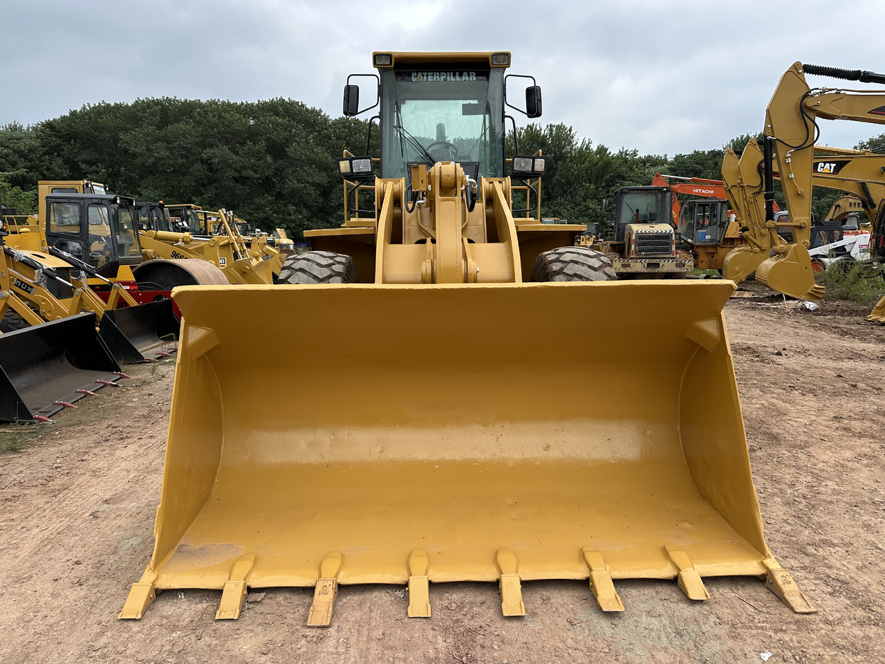 CATERPILLAR 950G - Натоварувач на тркала: слика 4 CATERPILLAR 950G - Натоварувач на тркала: слика 4