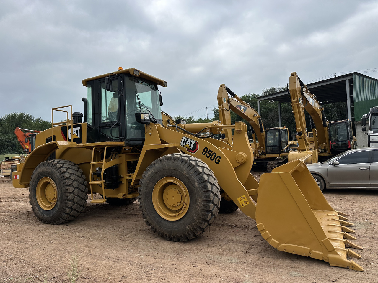 CATERPILLAR 950G - Натоварувач на тркала: слика 2 CATERPILLAR 950G - Натоварувач на тркала: слика 2