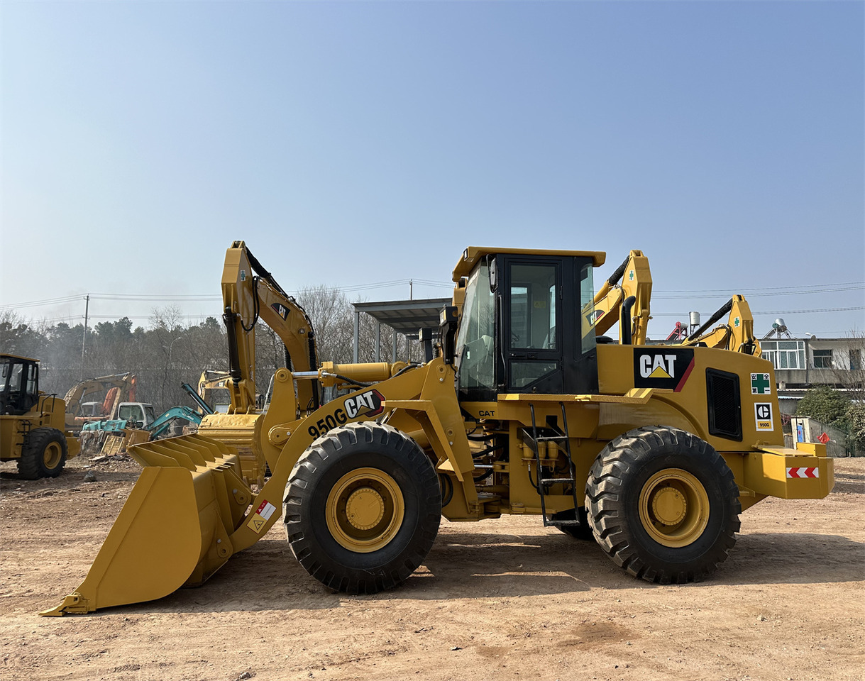 CATERPILLAR 950G - Натоварувач на тркала: слика 4 CATERPILLAR 950G - Натоварувач на тркала: слика 4